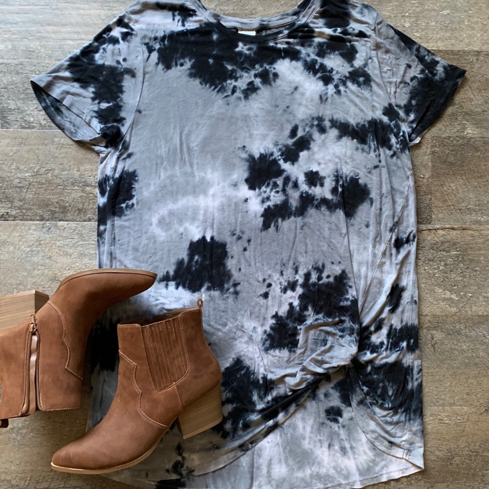 Loose shirt